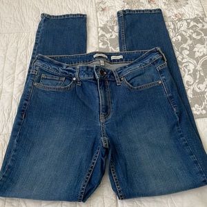 Calvin Klein Ultimate Skinny Medium Wash Mid-Rise Stretch Blue Denim Jeans